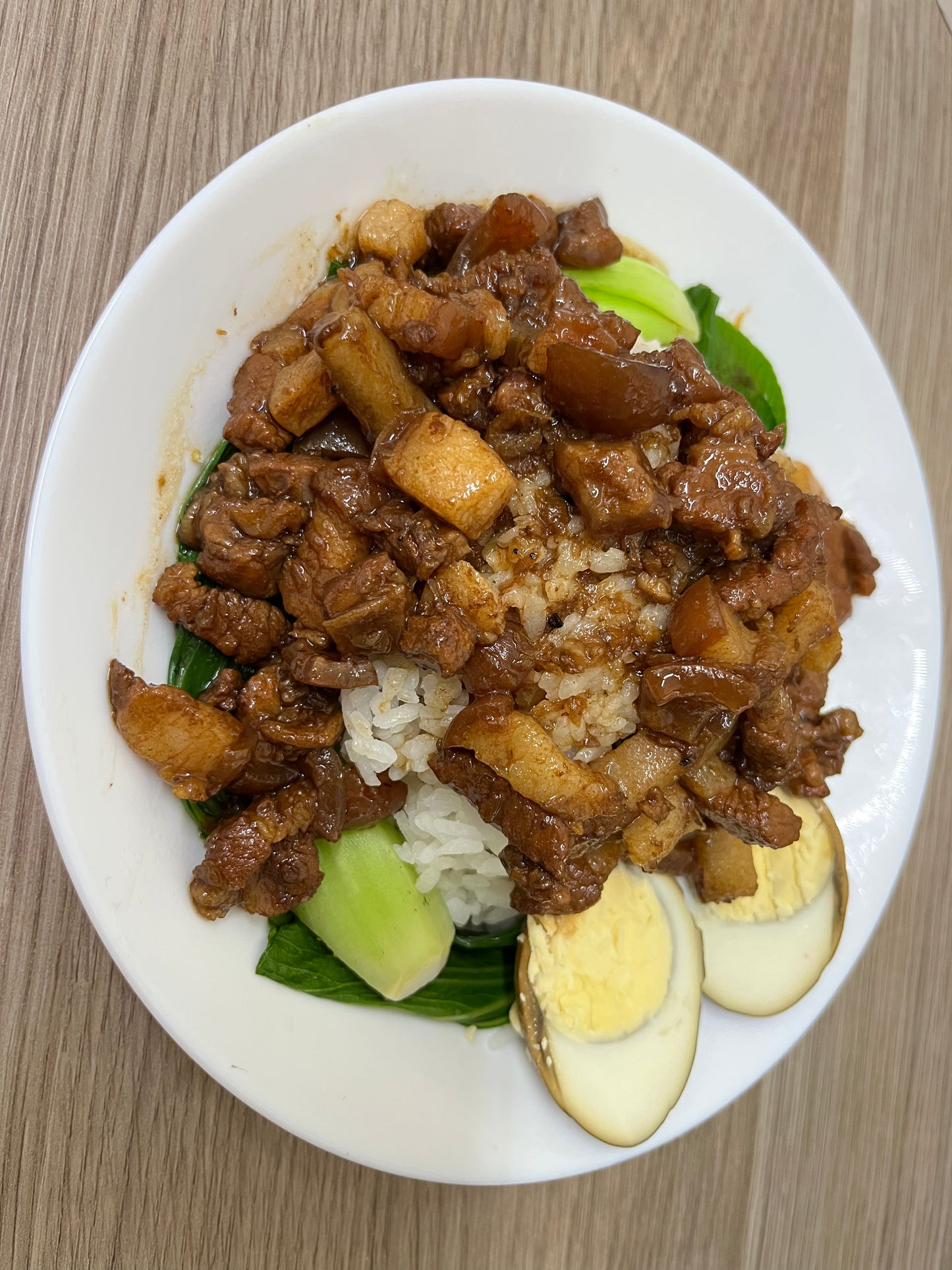 热-卤肉饭